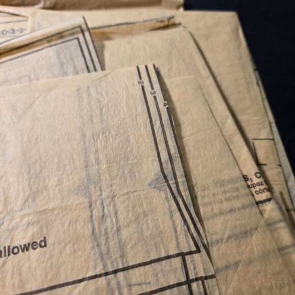 McCall's 7836 sewing pattern Kids fleece jacket pants vest Top Hat CUT to Size 4 - Picture 4 of 7